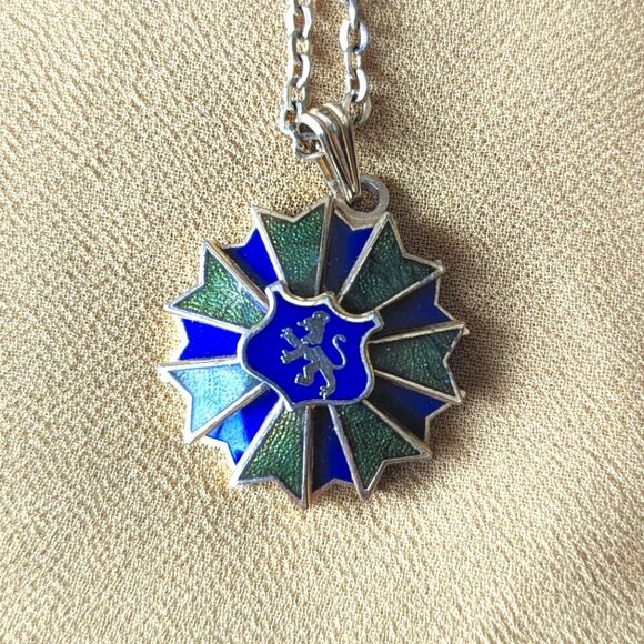 Enamel Vintage Coat of Arms Blue Green Gold Castle Core Pendant Necklace - Picture 2 of 3